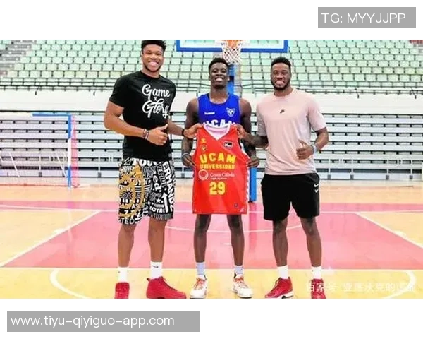 字母弟弟亚历克斯告别希腊球队返回美国争取发展联盟新机会