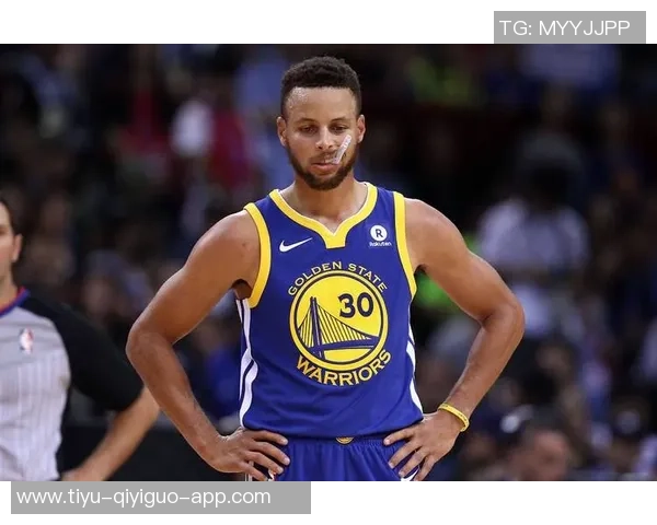 库里37岁依然神勇近三场场均343分助攻5次三分命中率超54 库里37岁依然神勇近三场场均343分助攻5次三分命中率超54
